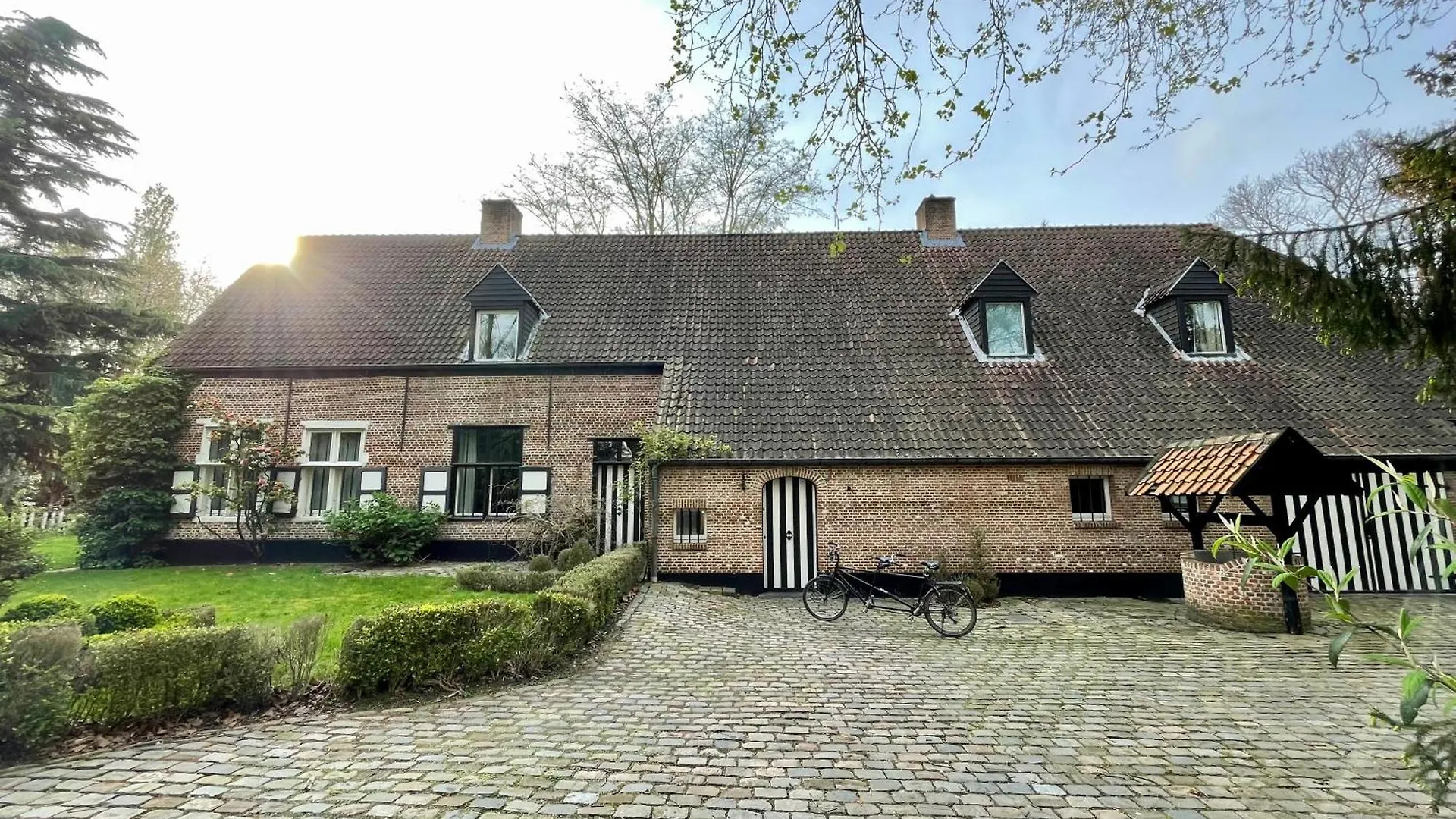 The Land Of Tomorrow In The City Of Antwerp Villa Belgium